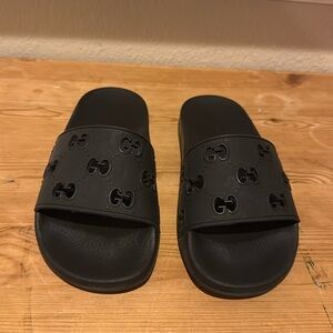 GUCCI Slides